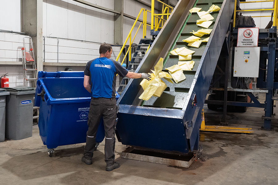 producten-vernietigen-in-de-shredder-dataloods-brantjes